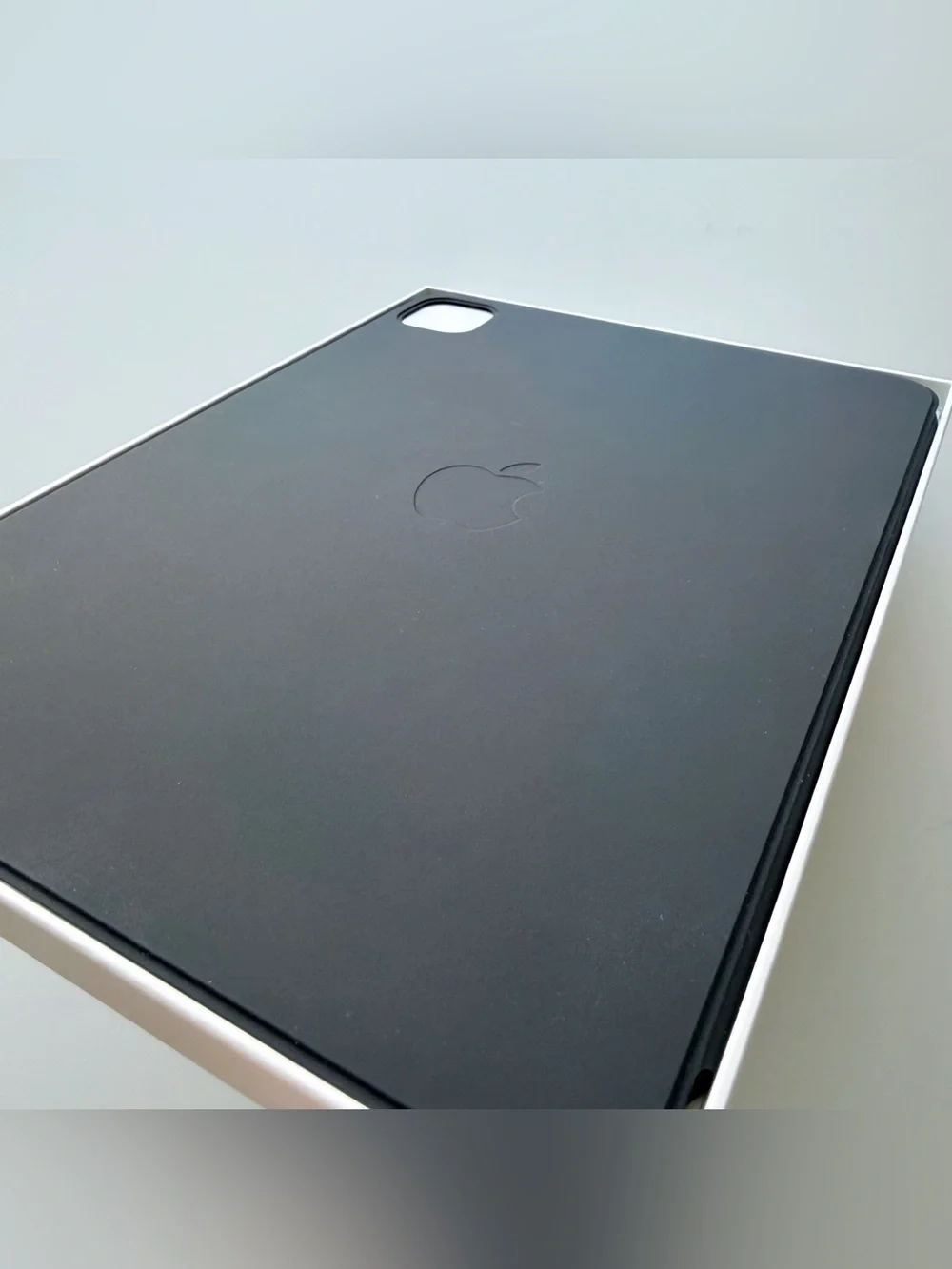 Apple iPad Pro 11 inch Smart Folio Black Protective Cover